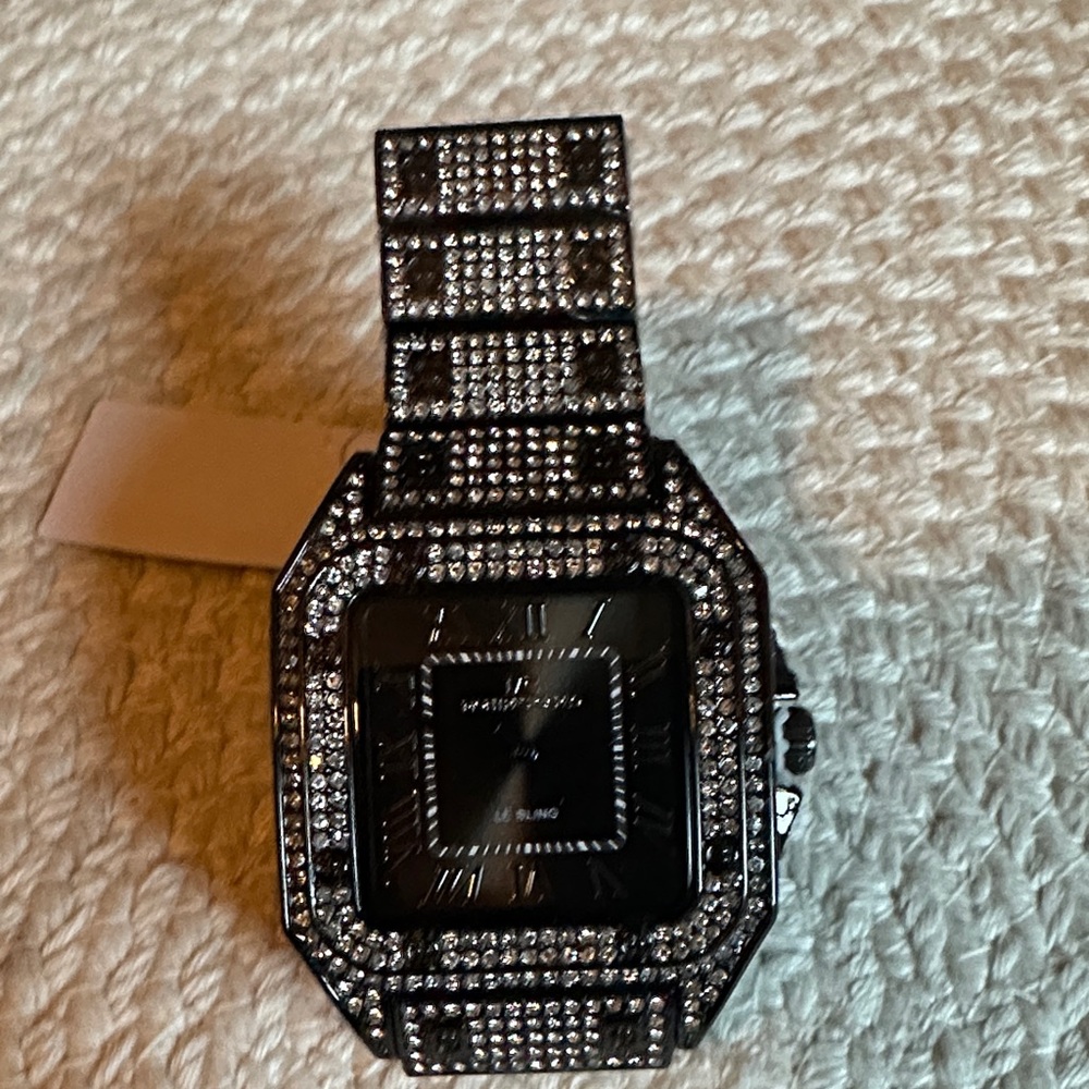 Sophisticated Black and Silver Men's Watch